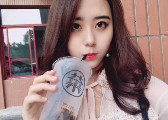 抖音钟婷好友紫然个人资料简介抖音紫然主播照片微博