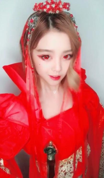 抖音第一美女彭十六elf个人资料简介百变小萝莉可爱又不失性感