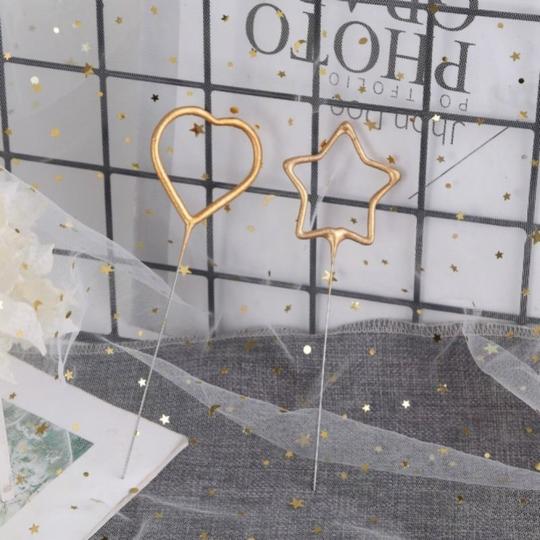 网红蜡烛暖色餐桌网红抖音烟花棒love烘焙五角星网红生日房间字母