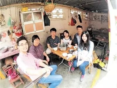 "食乐虾山"四个大学生村官带村民放飞创业梦