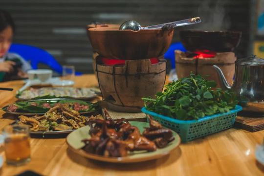 中山美食游|探店•在老石岐街，食一煲暖暖“旧”滋味!