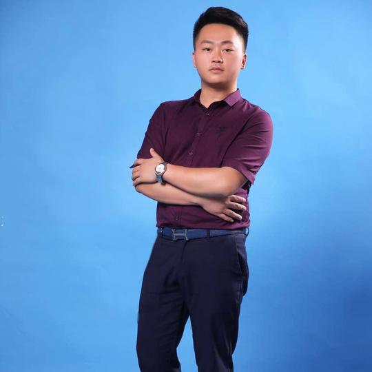 刘玉涛,2015年加入泛华金融控股集团,如今是理财总监兼一级创业团