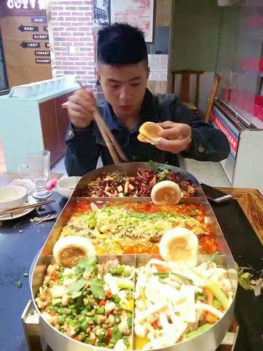 投资万州烤鱼,一店多卖好生意跟你走,是创业不可错过的加盟项目.