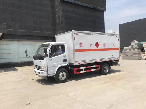 九,c照4米2厢式货车怎么开?