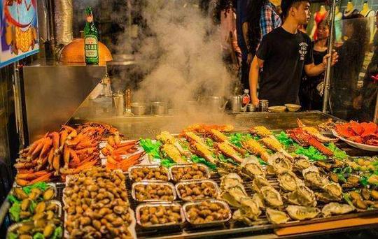 90后惨痛的创业经历:餐饮门槛低,却连路边摊也难做
