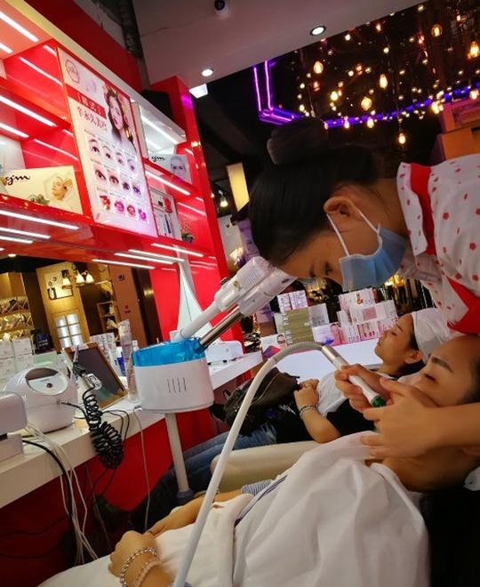 门店转型路口，好气色快捷美容如何抓住年轻消费群体(图)_3