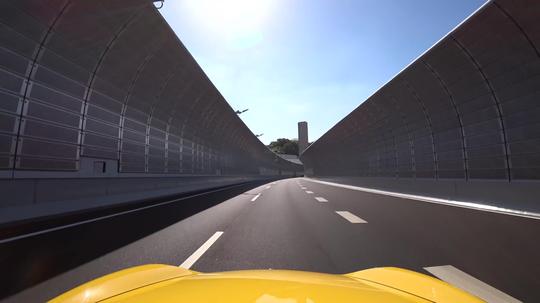 4k城市高速公路隧道飞行穿梭_3840x2160_高清视频素材