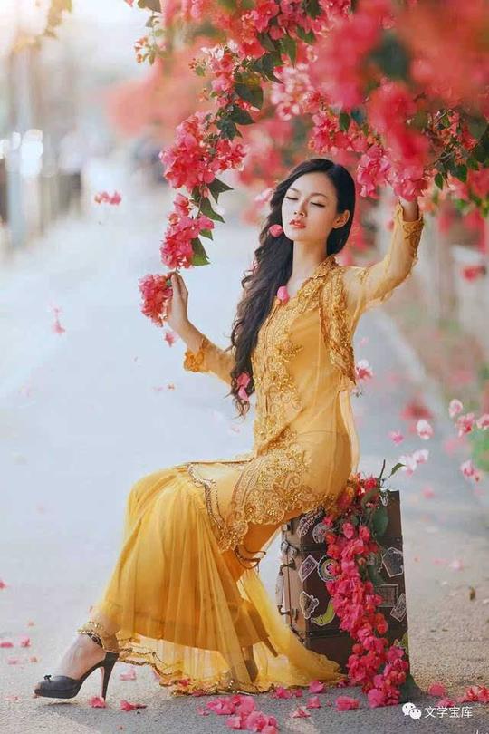 可最后,最后依旧逃不开辜负的宿命,莲的心事几人懂?