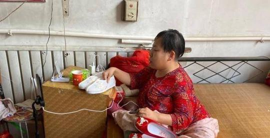 残疾人创业故事:“穿”上老布鞋“走”出脱贫路