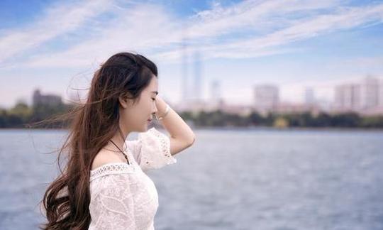老婆闺蜜生孩子，我送八千八红包，她发了个朋友圈