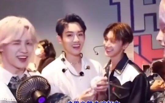 吴宣仪李振宁威神v谁能逃过wink界神上手的魅力