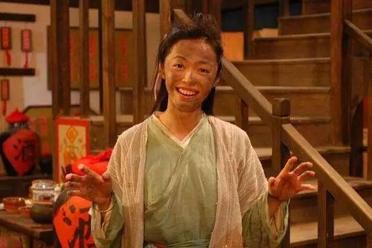 她因内衣广告入行,是武林外传颜值最高的女演员.