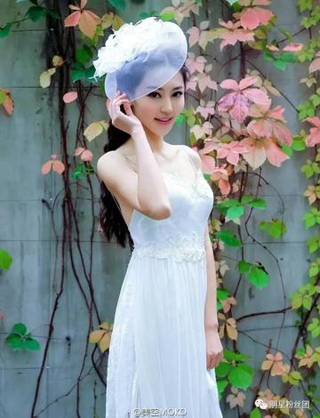 黄梦莹打成龙杨幂表情