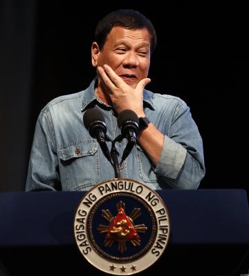 做鬼脸可爱吓人表情包