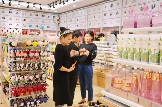 必多:想创业,十元精品店加盟怎么样?有什么优点?