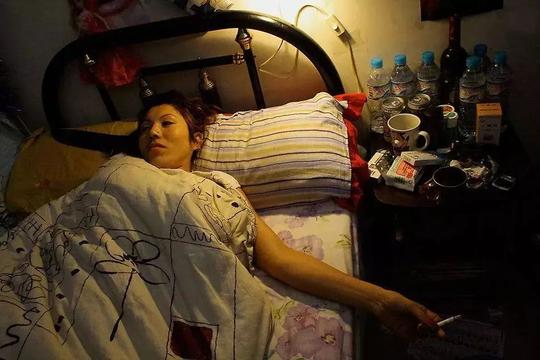17岁被强暴，34岁成老鸨，37岁拍片拿大奖:一天没有打算死，一天就要好好活
