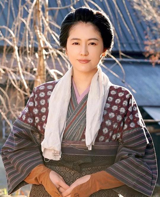 女神彻底玩脱了,看长泽雅美新剧72变演诈骗高手