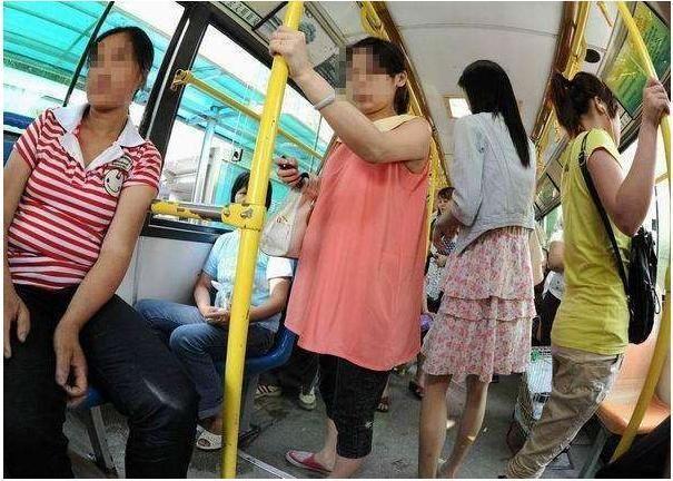 怀孕没有显怀坐公交车需要让座吗