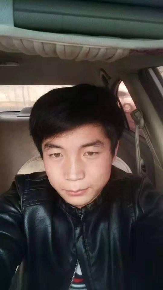 临县网高端单身相亲交友群费用:男士:50元入群管理费,女士语音