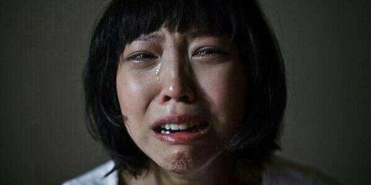 因为碰伤一个老人他落得个悬梁自尽的下场
