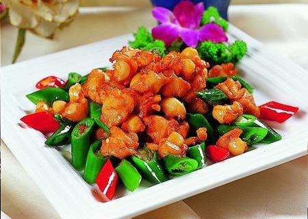 加微信【微信上有每天学习的小视频】美食简介:辣子鸡丁面,属川菜系