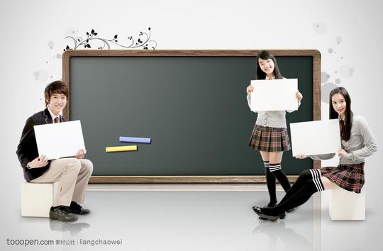 学生校园生活素材-手举白板的学生psd素材下