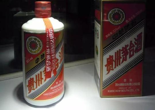 抢平价茅台的难度堪比抢春运火车票,消费者熬夜秒杀也拼不过黄牛的