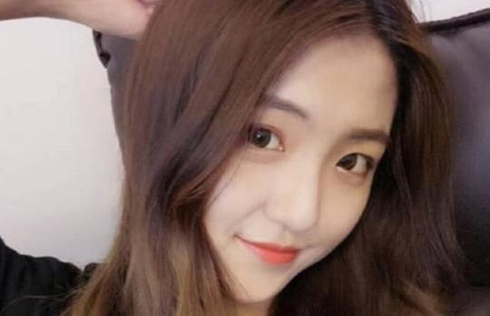 抖音第一女神,关掉美颜长这个样子?