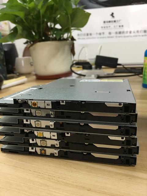 华硕迷你主机拆机介绍