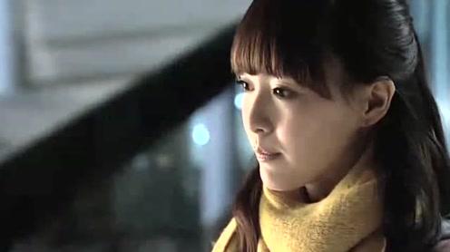 女孩被人误会偷拍，幸好有美女总裁替她解围，她究竟是做什么的