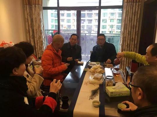 2006年,徐宪德离开故乡,踏上去往甘肃的寻矿创业之路,多年的打拼让