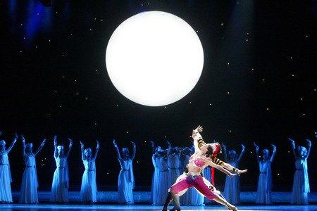 舞蹈晚会背景图;艺术家:夏世焱简介;图文:中秋舞蹈晚会_新闻中心