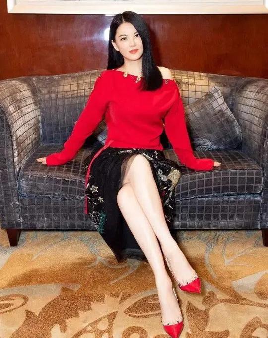 “才华馥比仙”:主持人李湘到底有多美?(多图)
