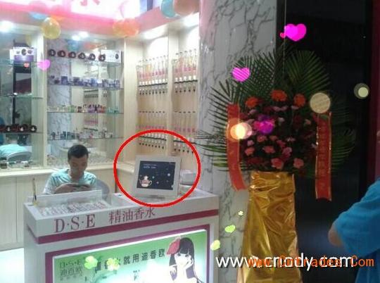 饰品店生意不好,加盟香水吧可以改善收益吗?
