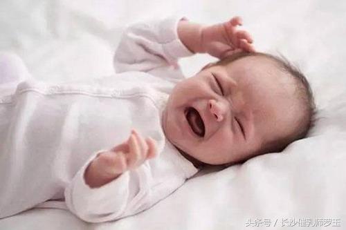 婴儿总是闹夜怎么办
