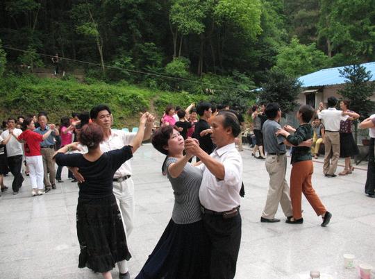 交谊舞
