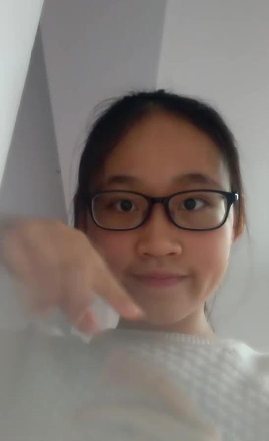 最火爱心手势舞