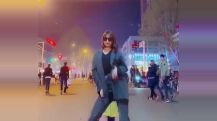 东北哈尔滨闺蜜团跳舞天气终于暖和了东北小仙女们都出现了