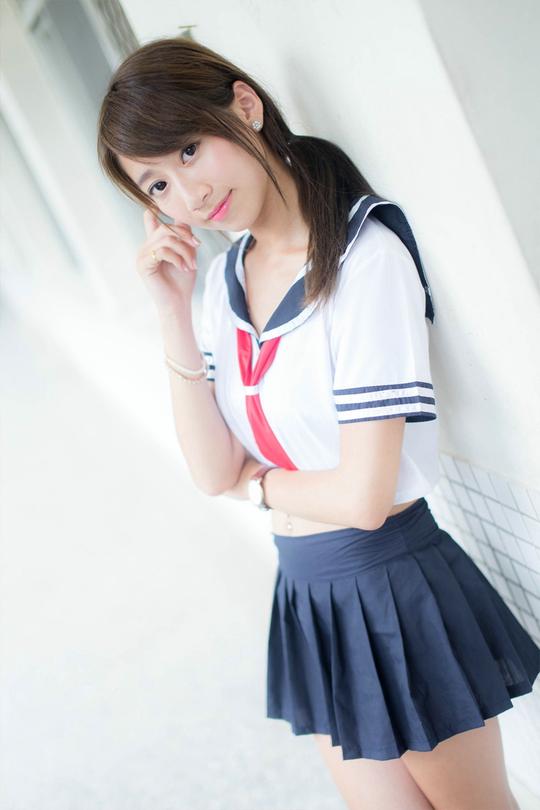 甜美清纯妹子学生制服秋千可爱写真(8)_高清美女_4493美女图片