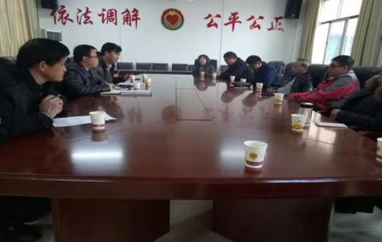 黄泥塘镇召开返乡农民工创业园区企业座谈会及安全生产安排部署会