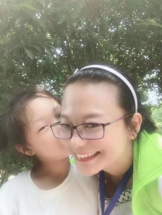 一位全职妈妈的创业经历自述:简单相信,听话照做,紧跟