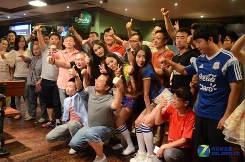 激情足球酷爽夏夜nec邀你共赏大屏世界杯第一弹火爆现场