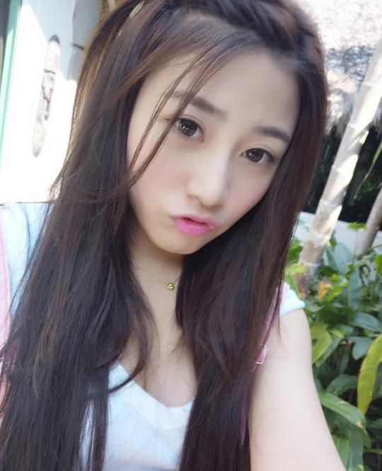 a10真实女生活照一个人四季745张手机自拍高清美女照片套图素材