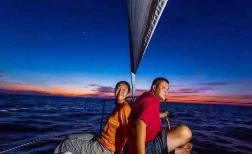 深夜解读|夫妻二人一起创业开公司好还是不好?