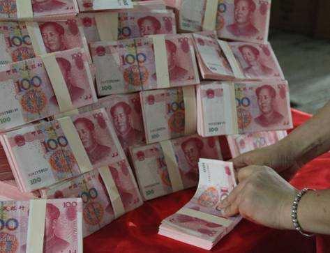 当今白手起家，如何年赚百万?年赚百万真的是平民过不去的槛吗?