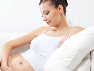 怀孕初期肚子胀胀的怎么回事不吐