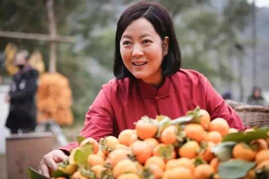 现在的农村，怎样在家门口赚钱，家家户户走向小康
