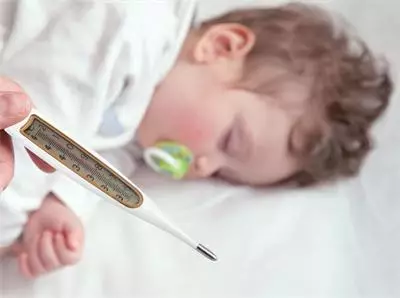 孕妇夏天发烧怎么办退烧