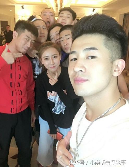 快手仙洋和祁天道月底合体直播，将力捧娜美，网友:等洋归