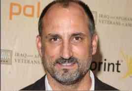 迈克尔·帕帕约翰 